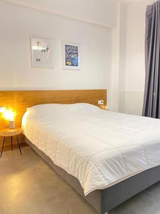 A Place 4U No10 - Garden-Level Getaway 2 Bedroom 2 Bathroom Apartment With Yard Athens Luaran gambar